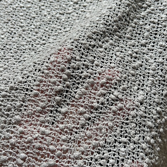 Batwing sleeve Sparkling Sand color Light Sweater Top sz XL Excellent Condition - Picture 7 of 10